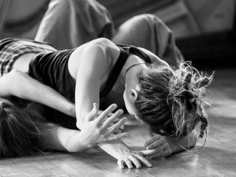 Beruf Kunsttherapeut:in Fachrichtung Bewegungs- und Tanztherapie
